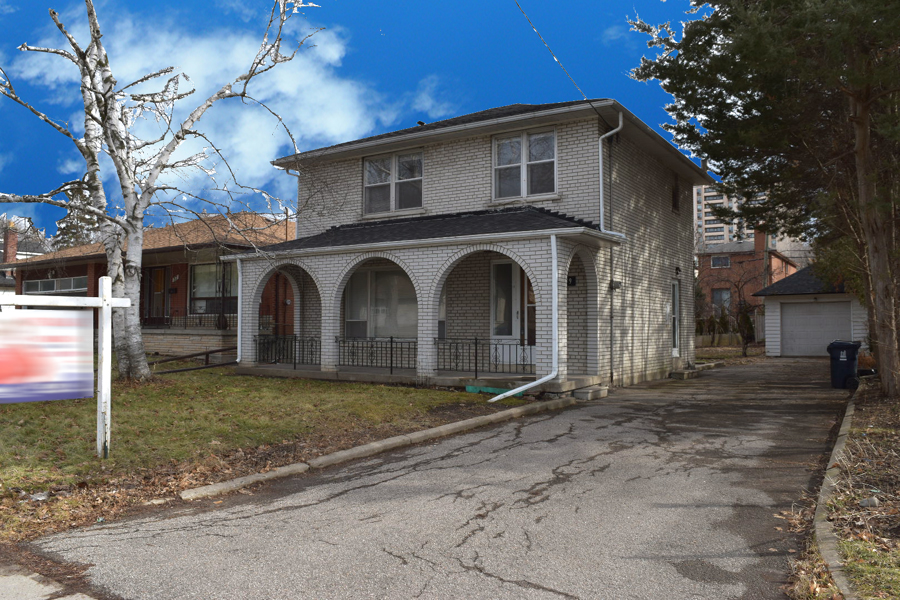 39 Patricia Ave